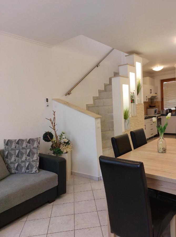 Apartmancentrum Дьюла Экстерьер фото